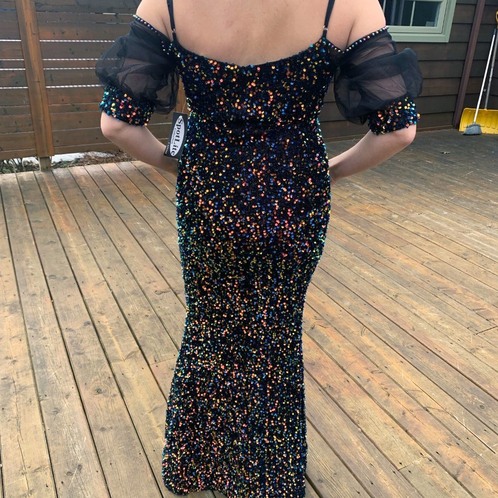 Super Sparkly Sequins Formal Gown with Mermaid Cut - Picture 5 of 6